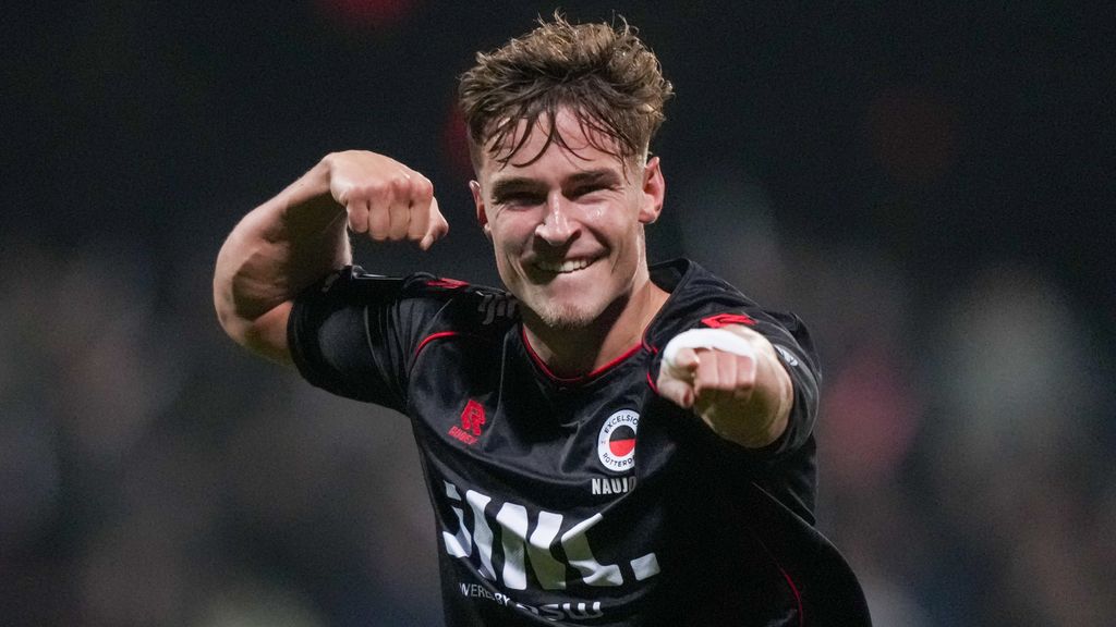 Excelsior verslaat concurrent PEC Zwolle en gaat met gerust gevoel aan kerstdiner