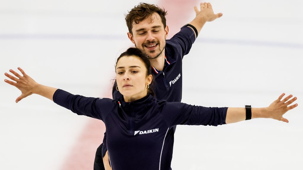 Figure Skaters to Compete: NOC*NSF Decision