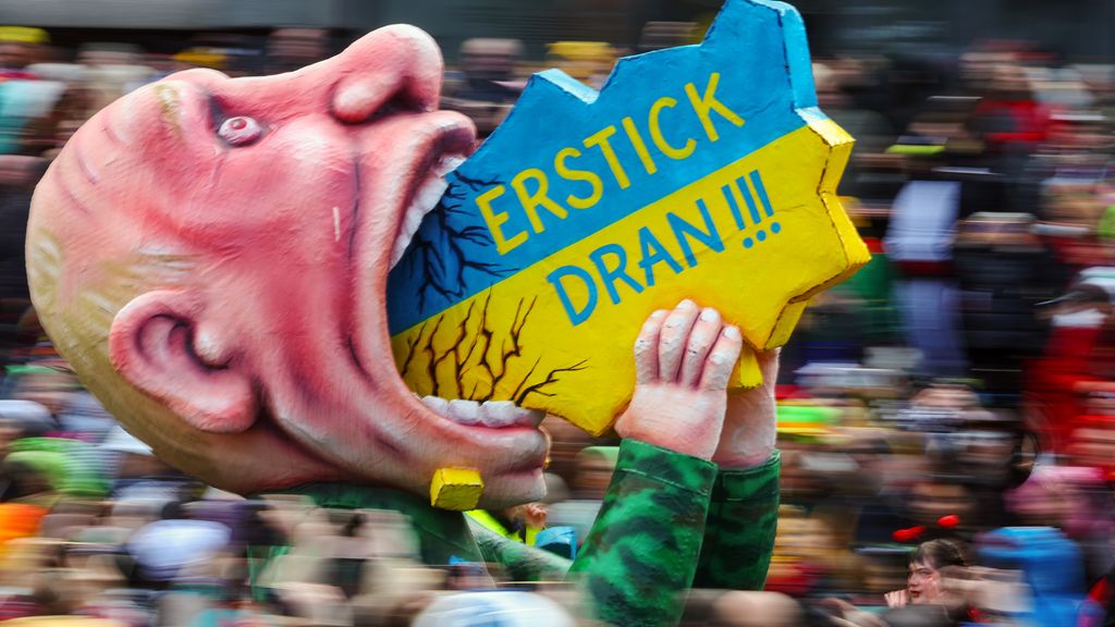 Foto: Rusland spant zaak aan vanwege Duitse carnavalswagen met Poetin erop