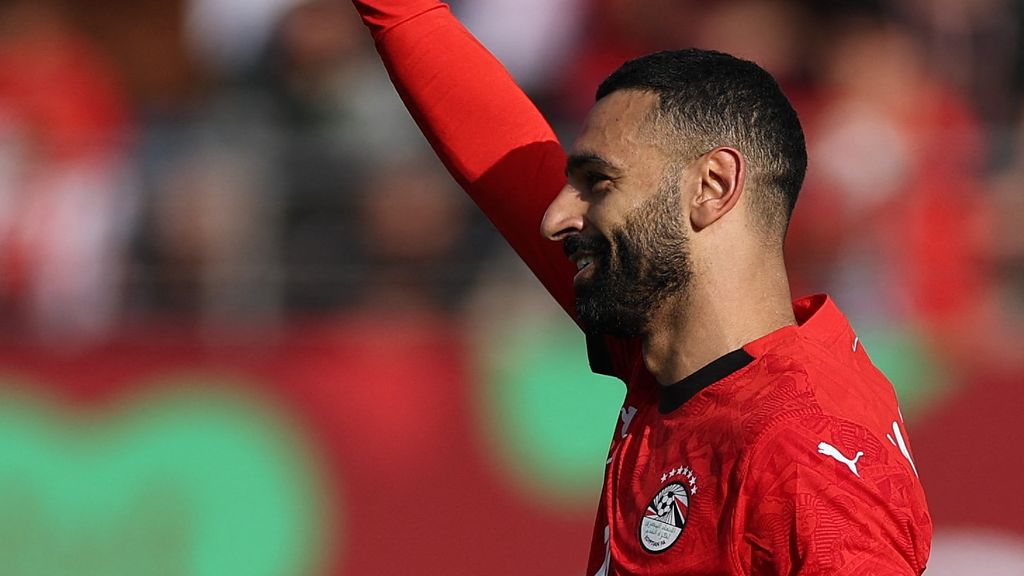 Sterspeler Salah schiet Egypte naar knock-outfase Afrika Cup