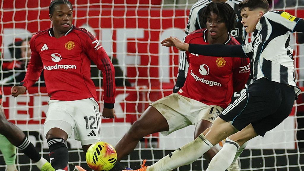 Manchester United met moeite langs Newcastle, eindelijk speelminuten Malacia