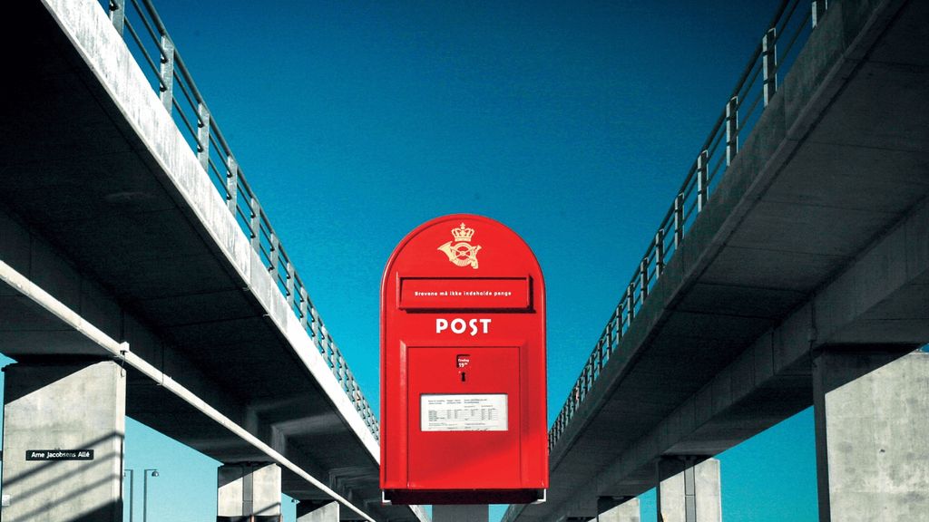 Foto: Deens postbedrijf bezorgt vandaag laatste envelop, brievenbussen weggehaald