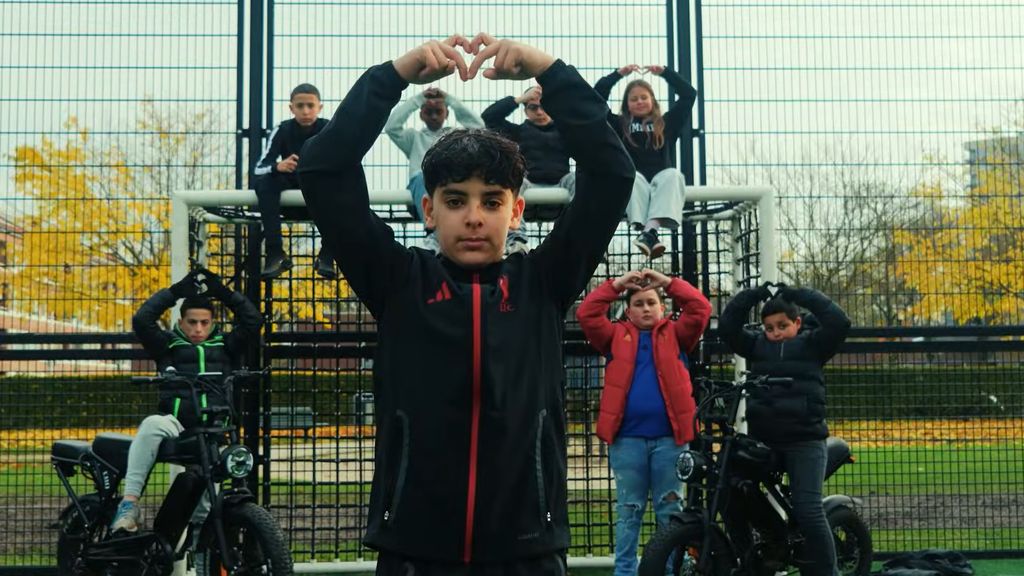 De kerstvakantie van... deze groep die rapt over oorlog en vrede
