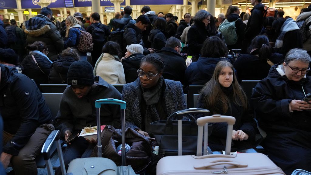 Foto: Treinverkeer in Kanaaltunnel weer op gang na urenlange stremming
