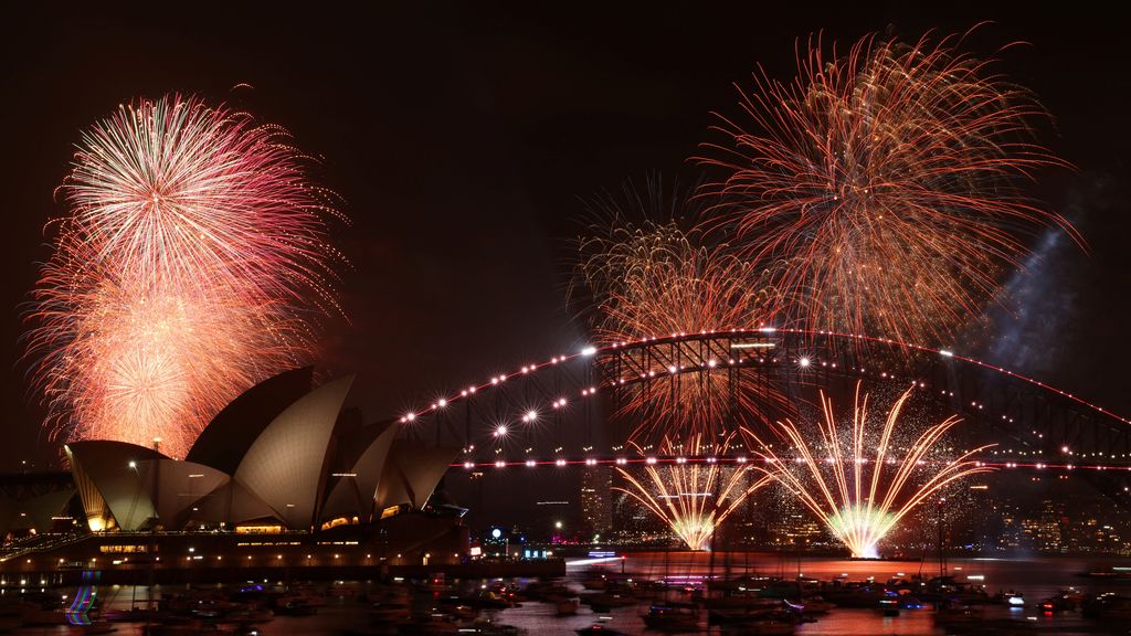 10.000 kilo vuurwerk in beslag genomen in Groenlo • Sydney aan 2026 begonnen