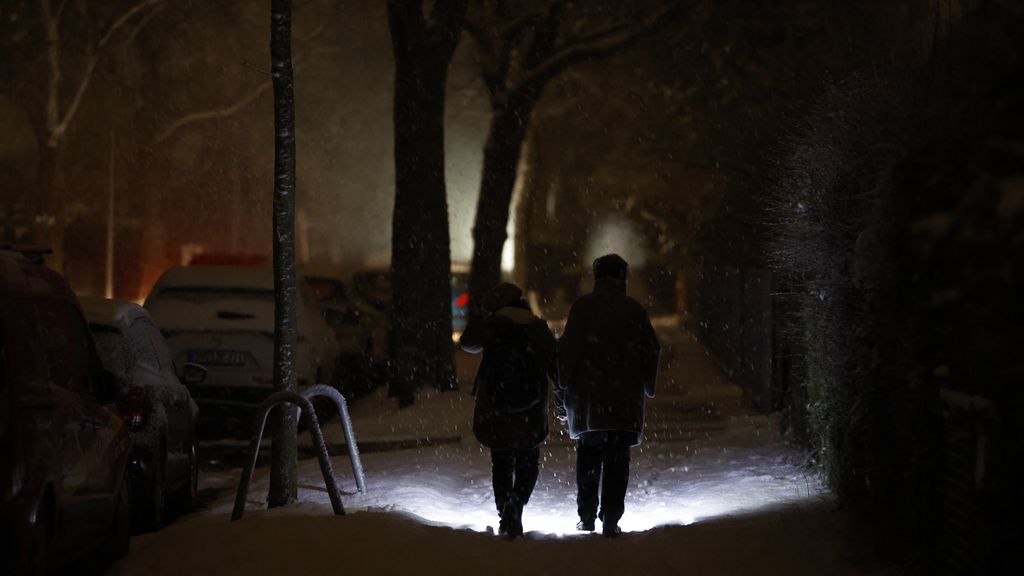 Foto: Tienduizenden Berlijners waarschijnlijk tot donderdag zonder stroom