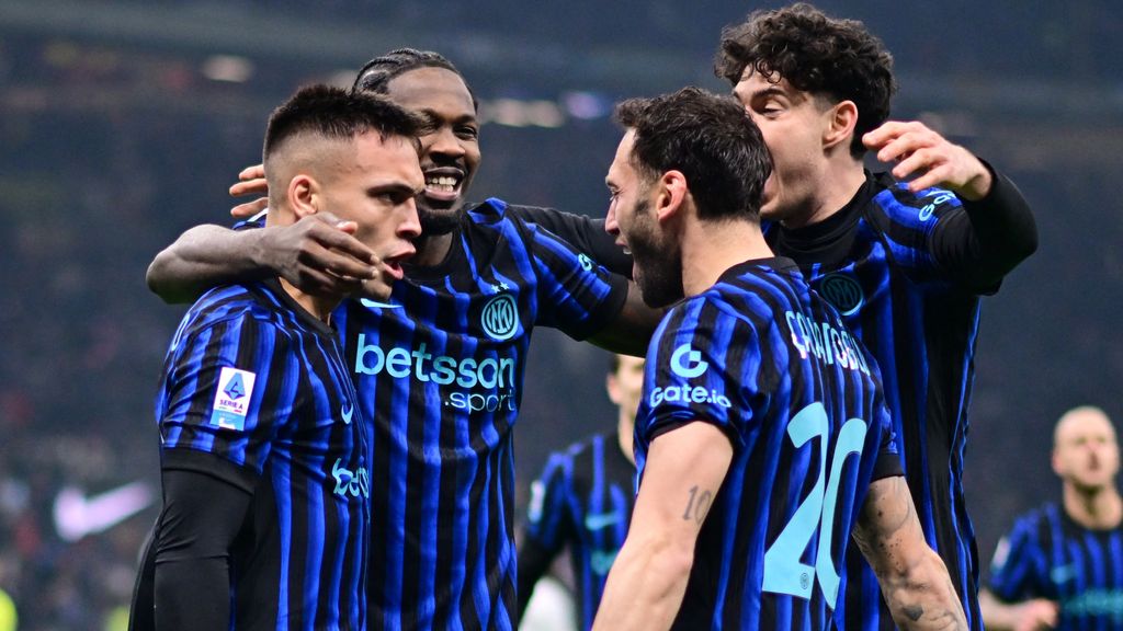 Inter weer aan kop in Italië, Napoli boekt eenvoudige zege met pittig slot