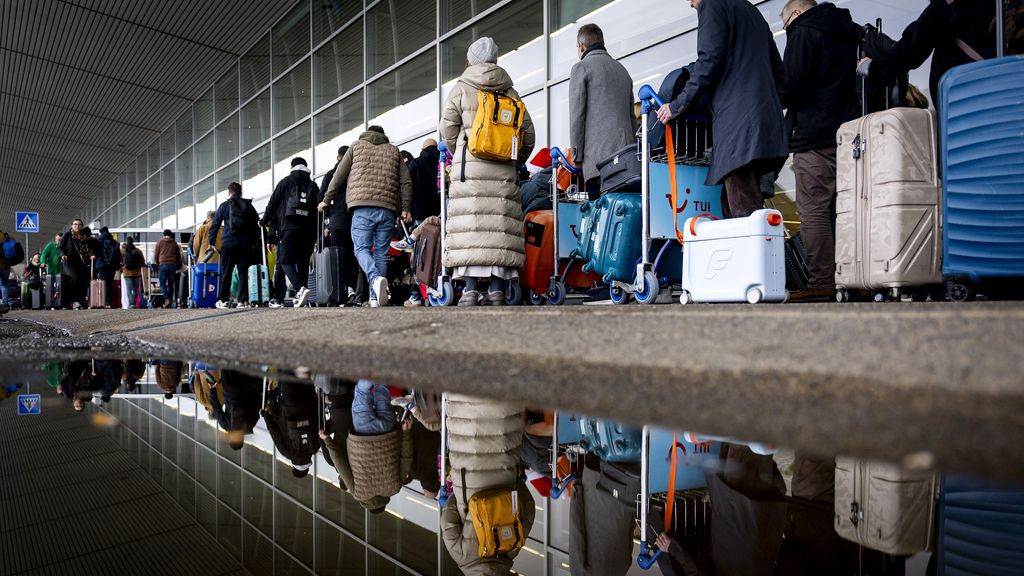 Stroomstoring Schiphol voorbij, luchthaven haalt achterstand in