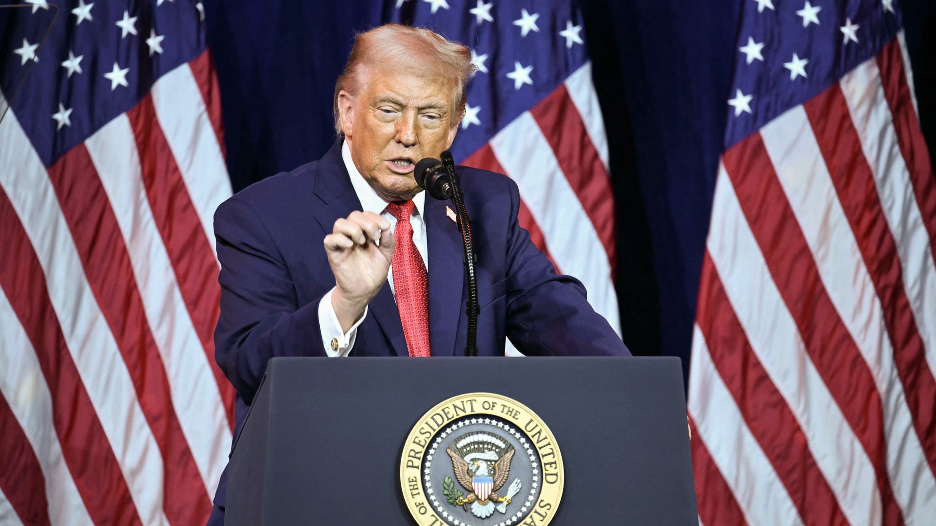 'Trump breekt met wereldorde die VS zelf heeft opgebouwd', Xi en Poetin kijken mee