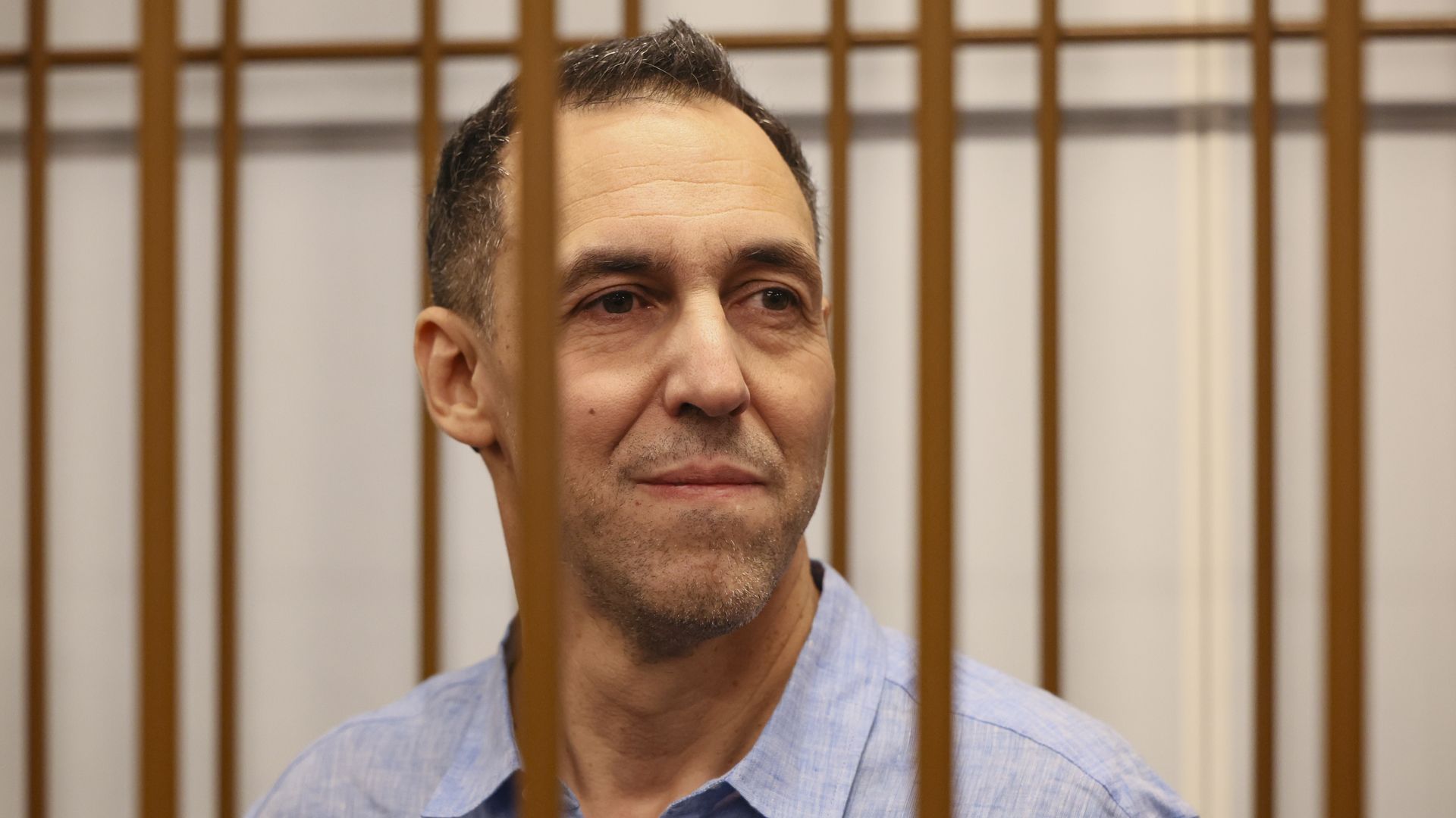 Rusland laat Franse onderzoeker Laurent Vinatier vrij in ruil voor basketballer