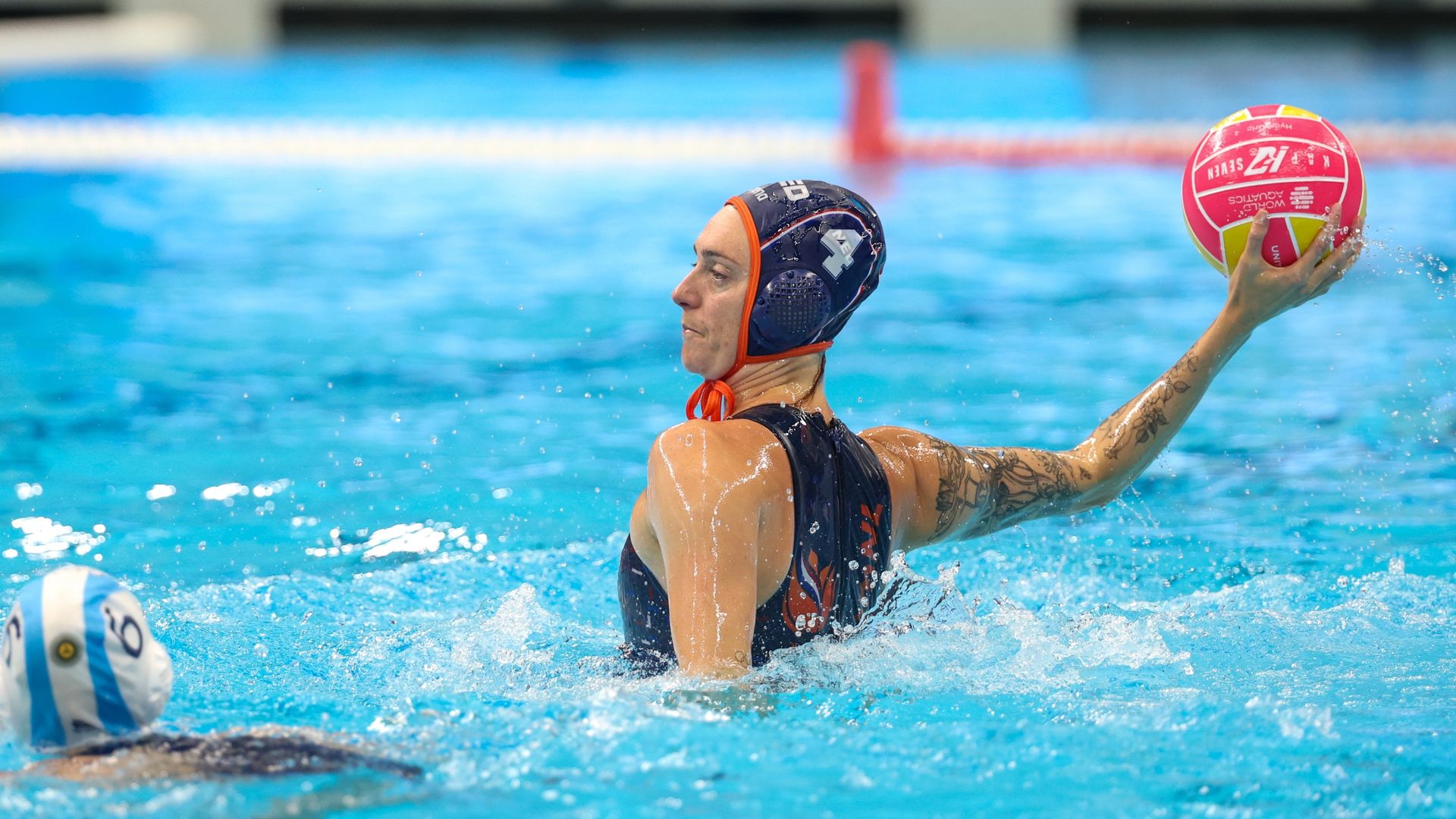 Waterpoloster Van der Sloot ontbreekt op EK door zwangerschap