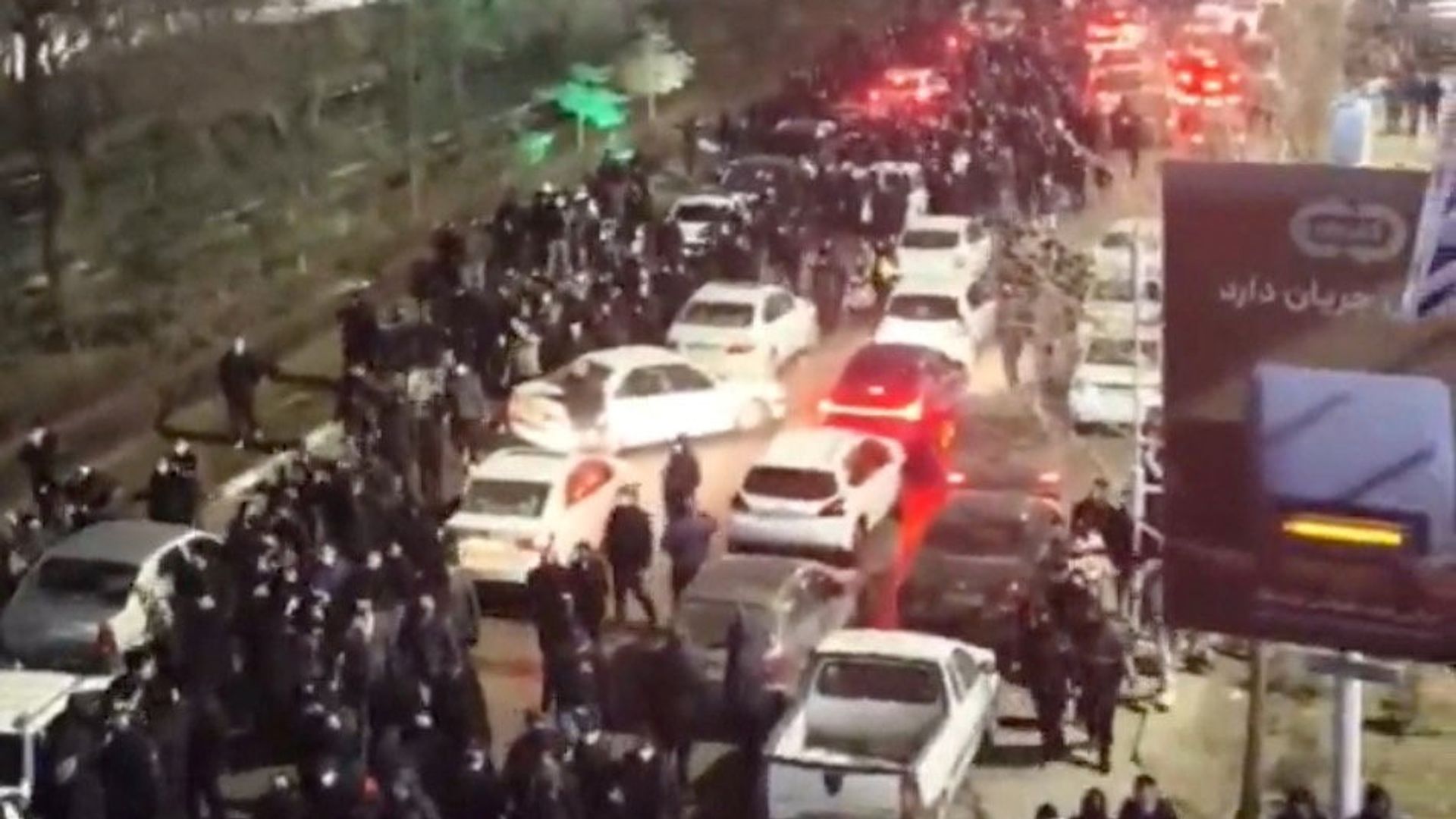 Iraanse justitie dreigt met 'maximaal' optreden tegen demonstranten