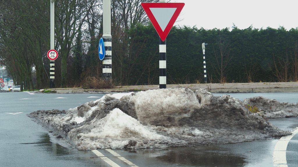 Code oranje in het noorden verlengd • Landelijk nachtvorst verwacht: 'Sneeuwresten worden ijsvloer'