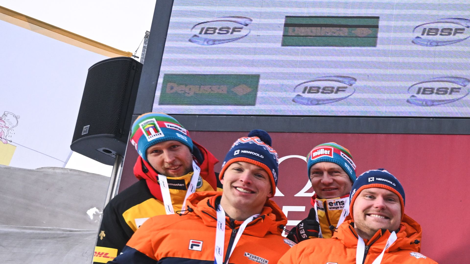 Nederlandse tweemansbob plaatst zich met geleende slee voor Olympische Spelen