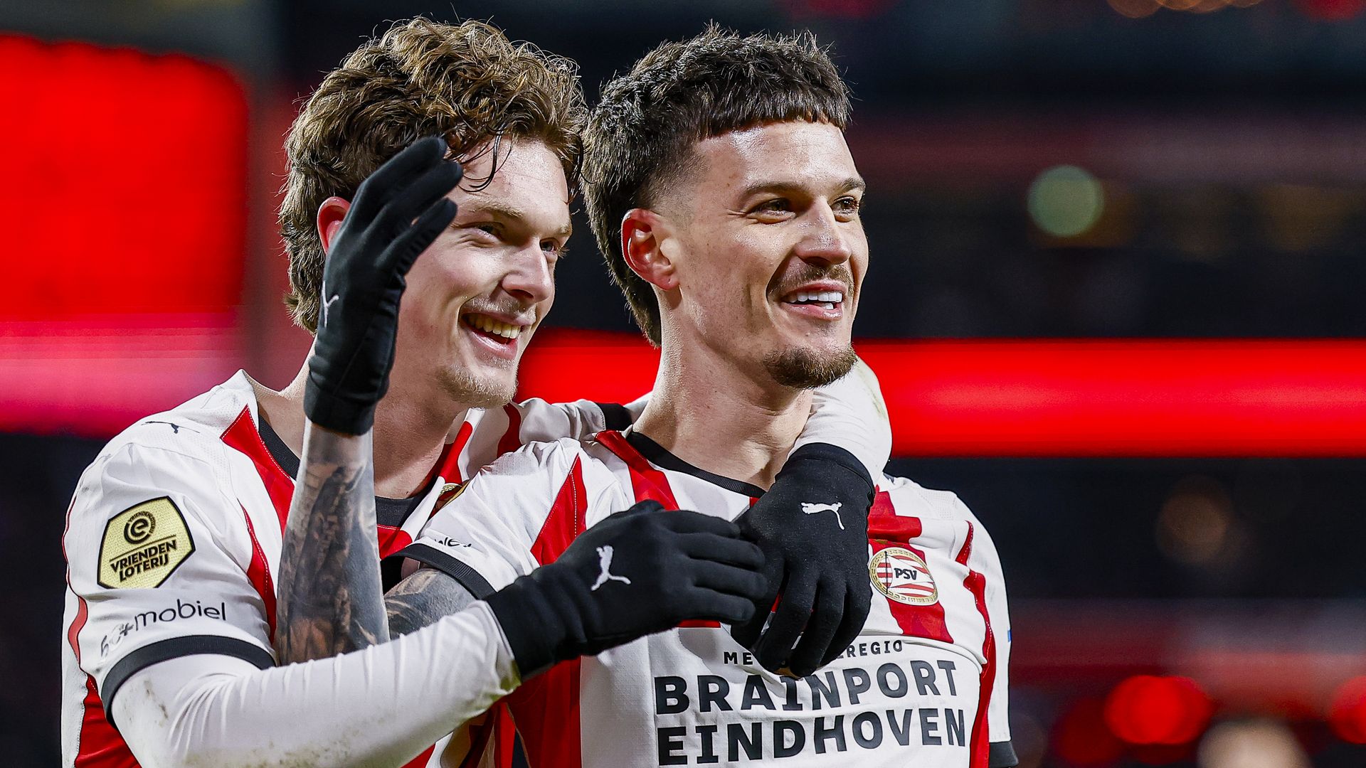 PSV hervat eredivisie met ruime zege op Excelsior, Pepi blesseert zich bij goal