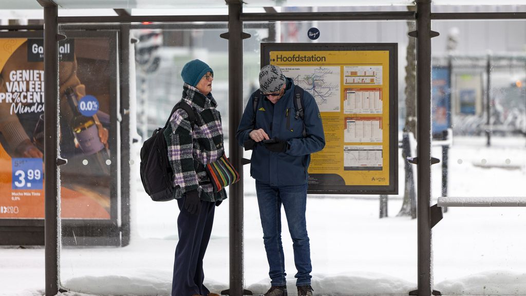 Foto: Vannacht code oranje vanwege gladheid, morgenochtend geen bussen van Qbuzz in noorden