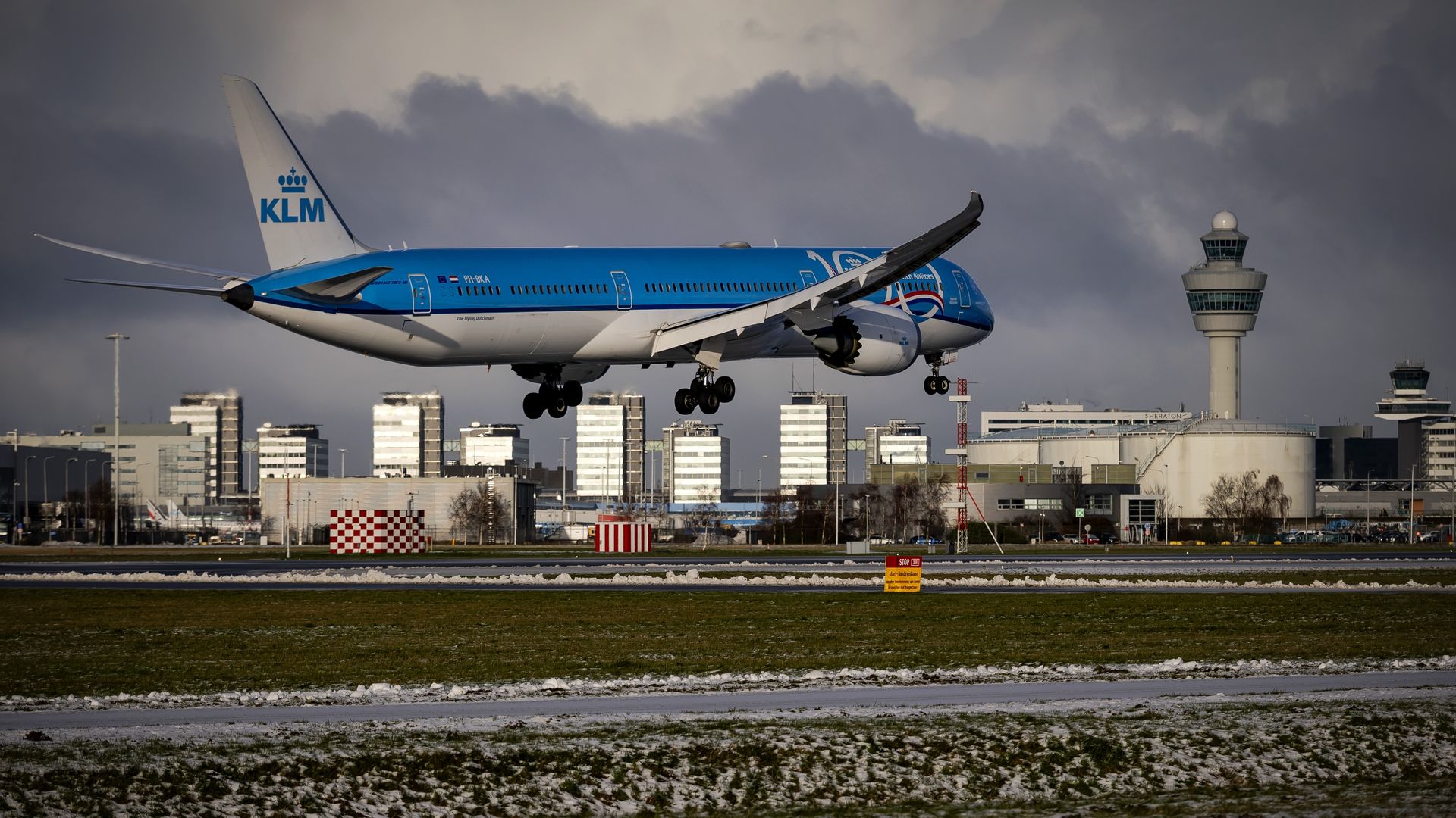 Gemeenten aan kabinet: nachtsluiting Schiphol nodig voor gezondheid omwonenden
