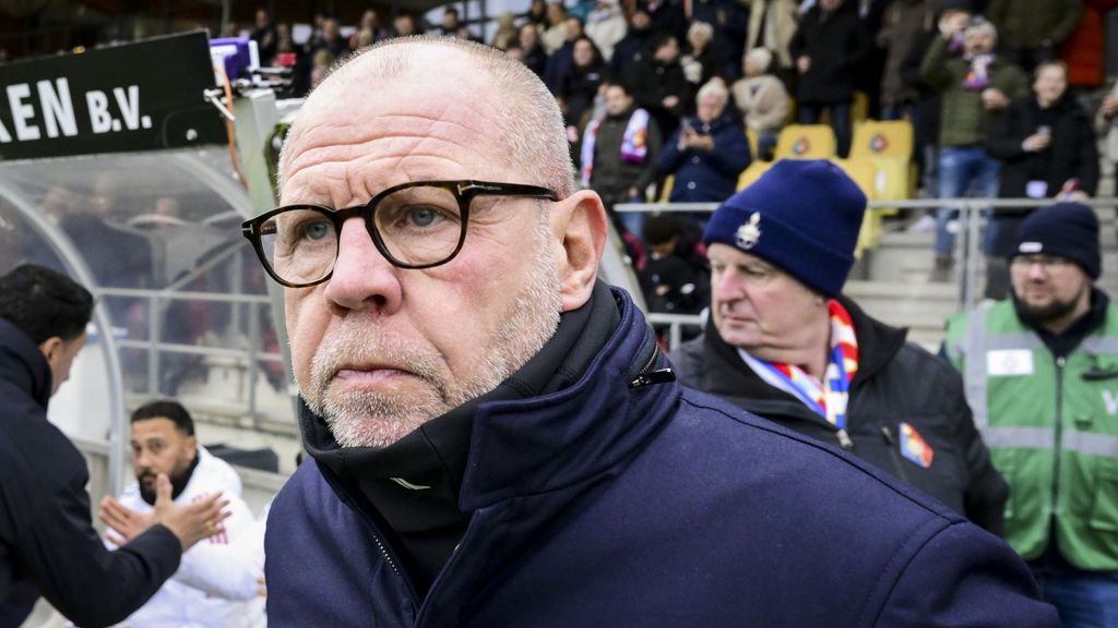 Nog geen nieuwe coach bij Ajax: Grim maakt als interim-trainer seizoen af