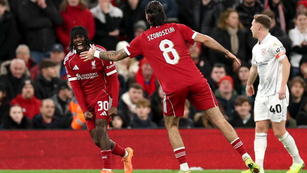 Liverpool ondanks opmerkelijke blunder Szoboszlai door in FA Cup, Juventus haalt uit