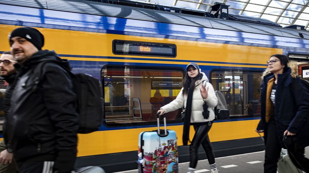 Foto: Geen treinverkeer van en naar Breda, minder treinen op andere trajecten