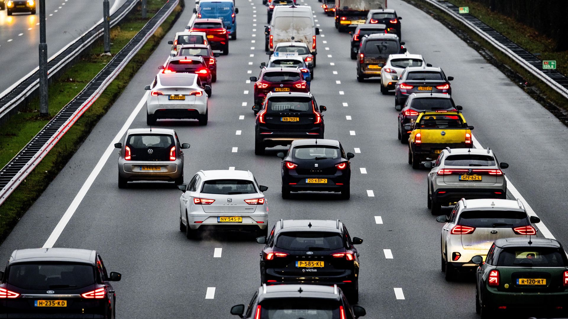 Ochtendspits verliep drukker dan normaal, treinen van en naar Breda rijden weer