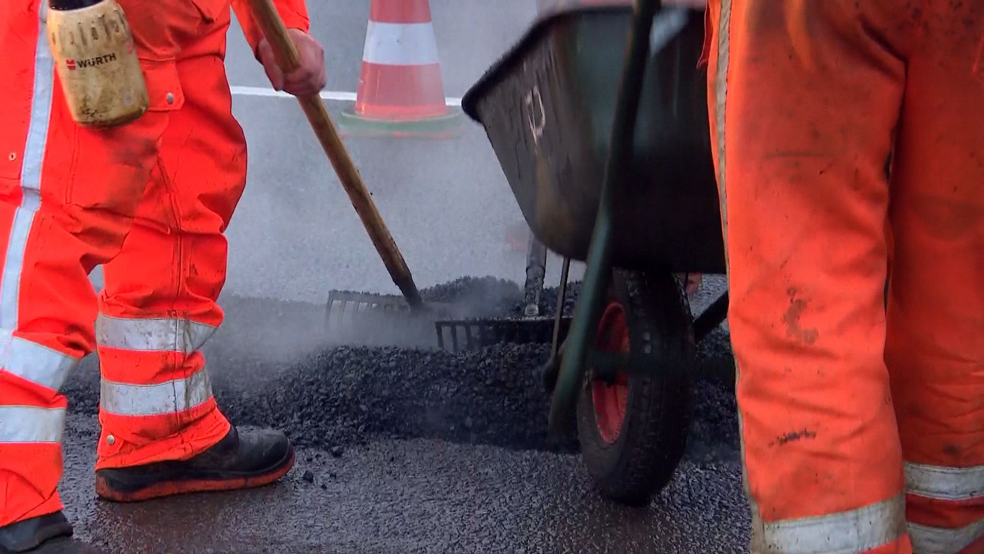 Spoedreparaties vanwege vorstschade aan wegdek