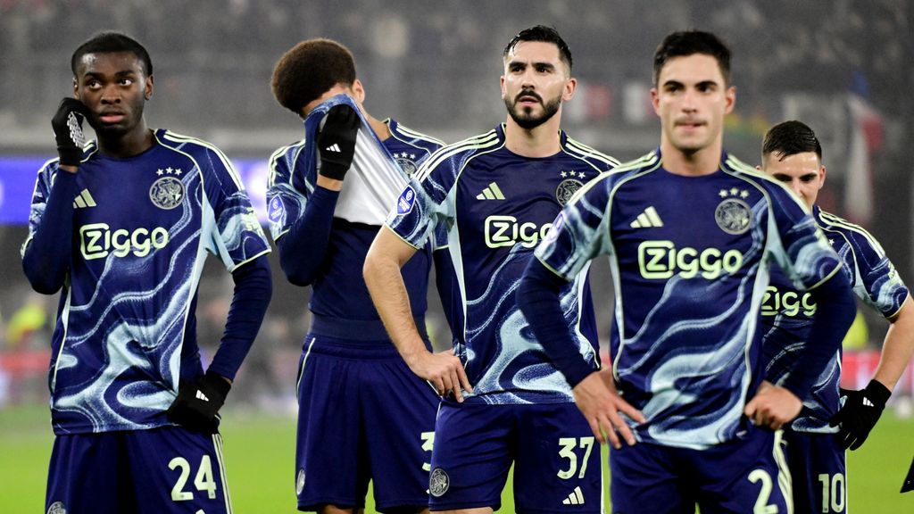 Ajax 'schaamt zich kapot' na blamage bij AZ en vergoedt kaartjes meegereisde fans