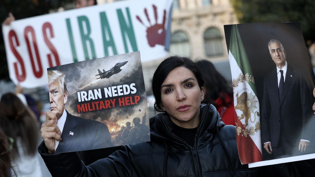 Foto: Iran sluit urenlang bijna hele luchtruim, maar zegt niet waarom 