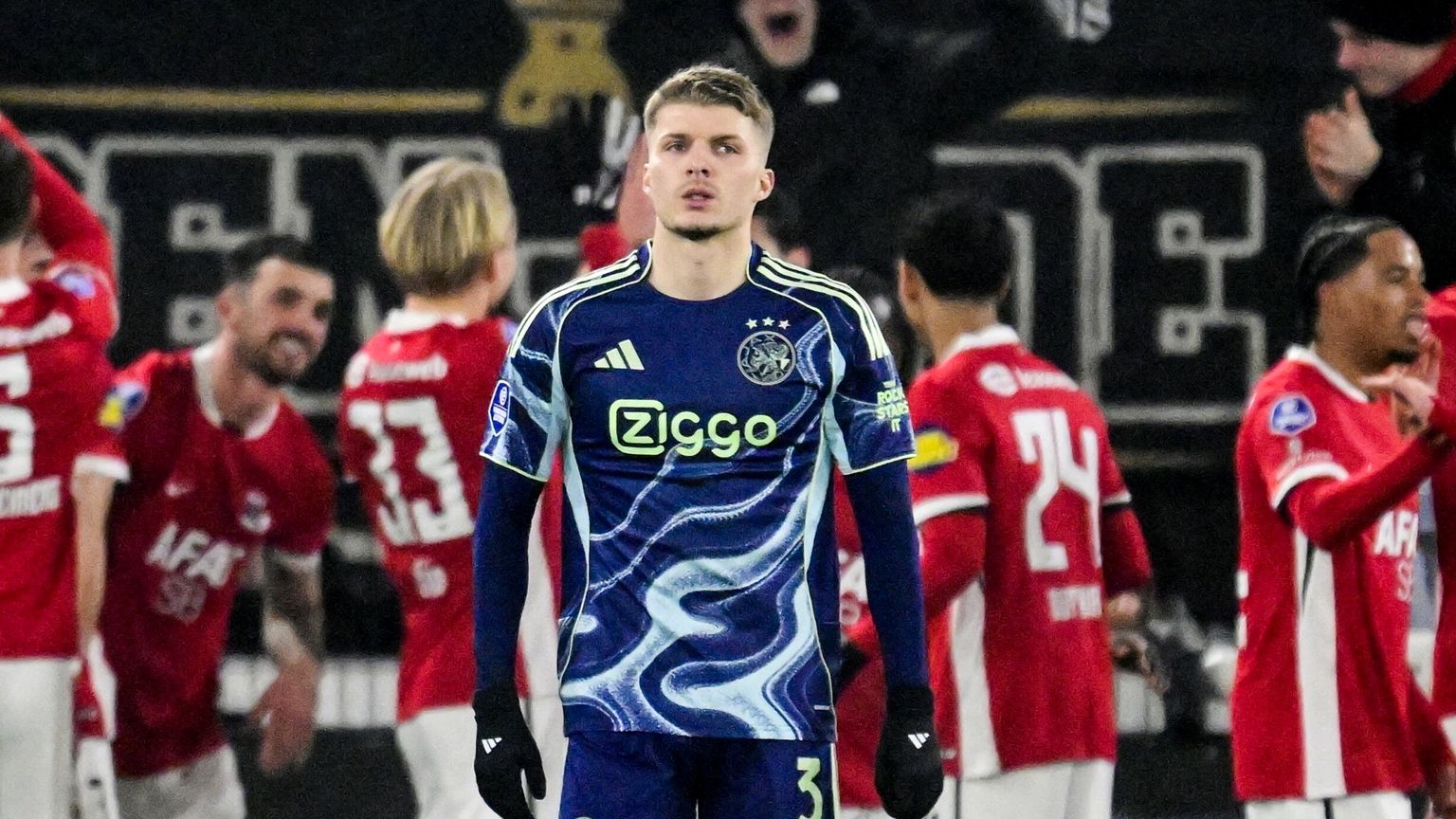 Negatieve clubrecords uitgeschakeld Ajax, ploeg incasseert ongekend veel goals