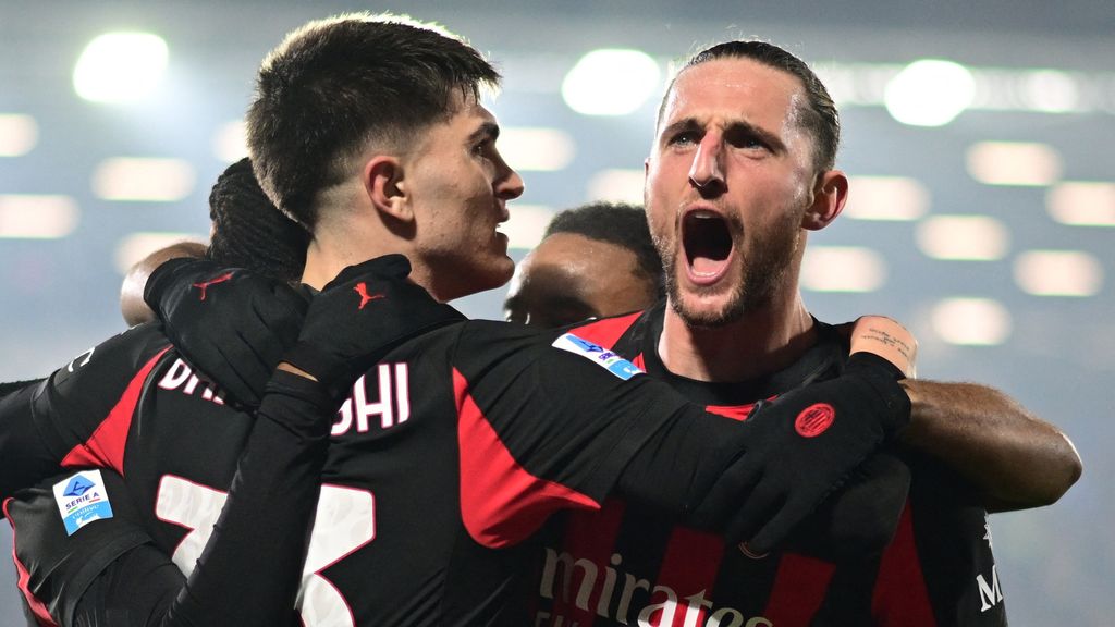 AC Milan verkleint achterstand op koploper Inter na fortuinlijke zege op Como