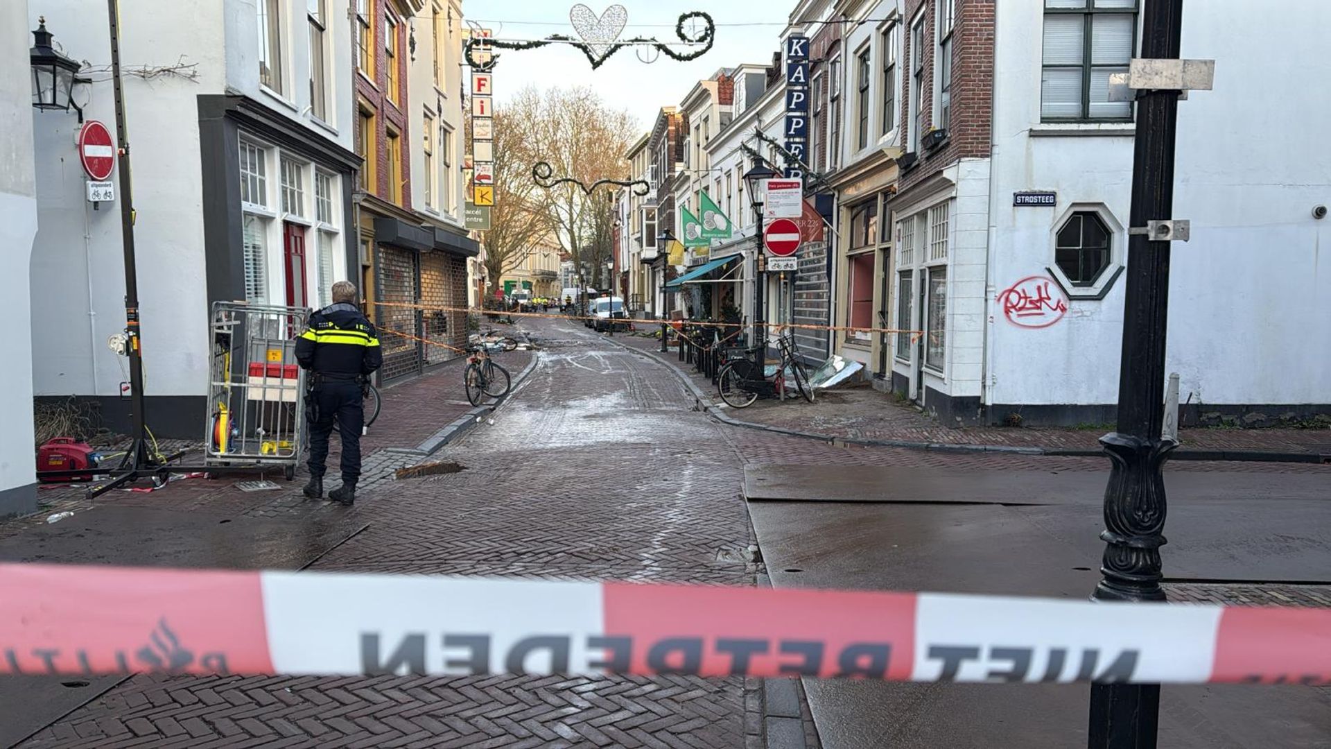 Geen slachtoffers onder puin na explosie Utrecht, gebied tot 16.00 uur dicht
