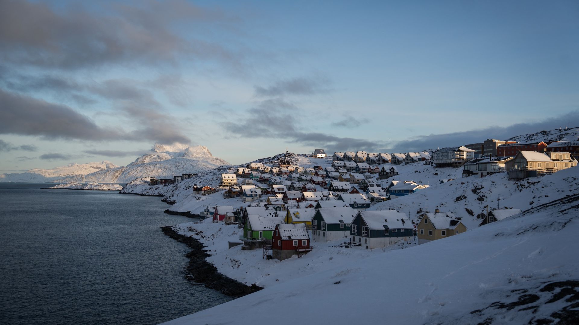 Niet één, maar twee Nederlandse militairen naar Groenland