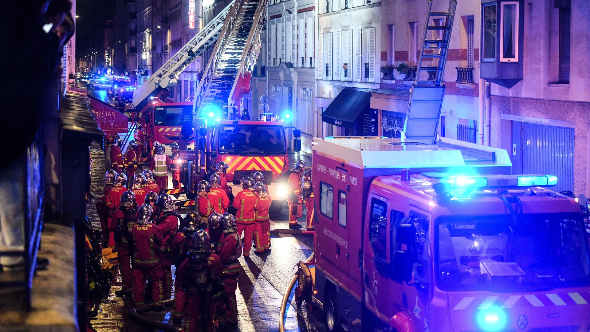 Verjaardagsfeest Parijs gaat mis, vloer stort in bij aansnijden taart