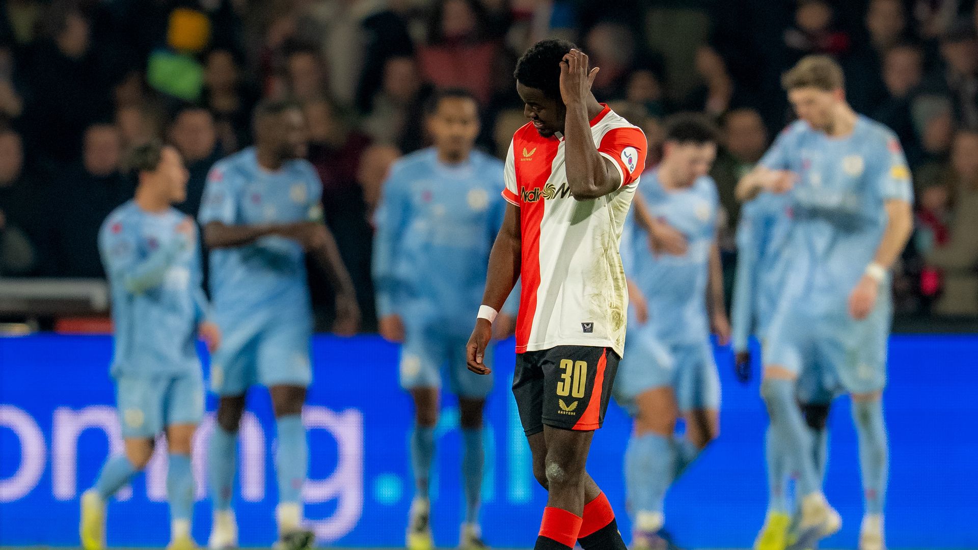 Sparta maakt de 1-3 in de Kuip • Feyenoord in grote problemen in stadsderby