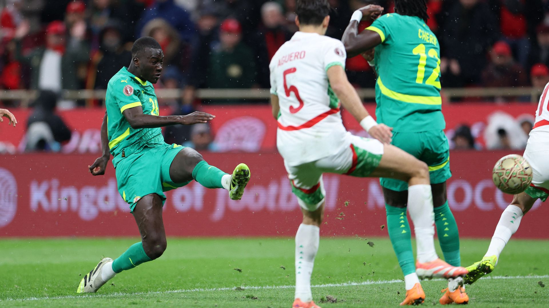 Senegal leidt in verlenging tegen Marokko (1-0) • Brahim Diaz mist strafschop met panenka