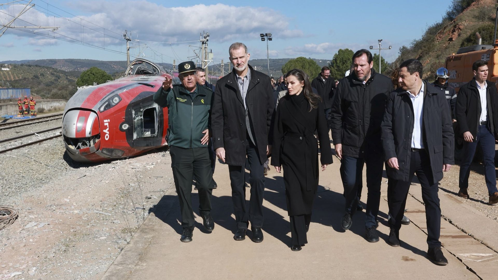 Vier lichamen geborgen uit verongelukte treinen Spanje, hulpdiensten zoeken verder