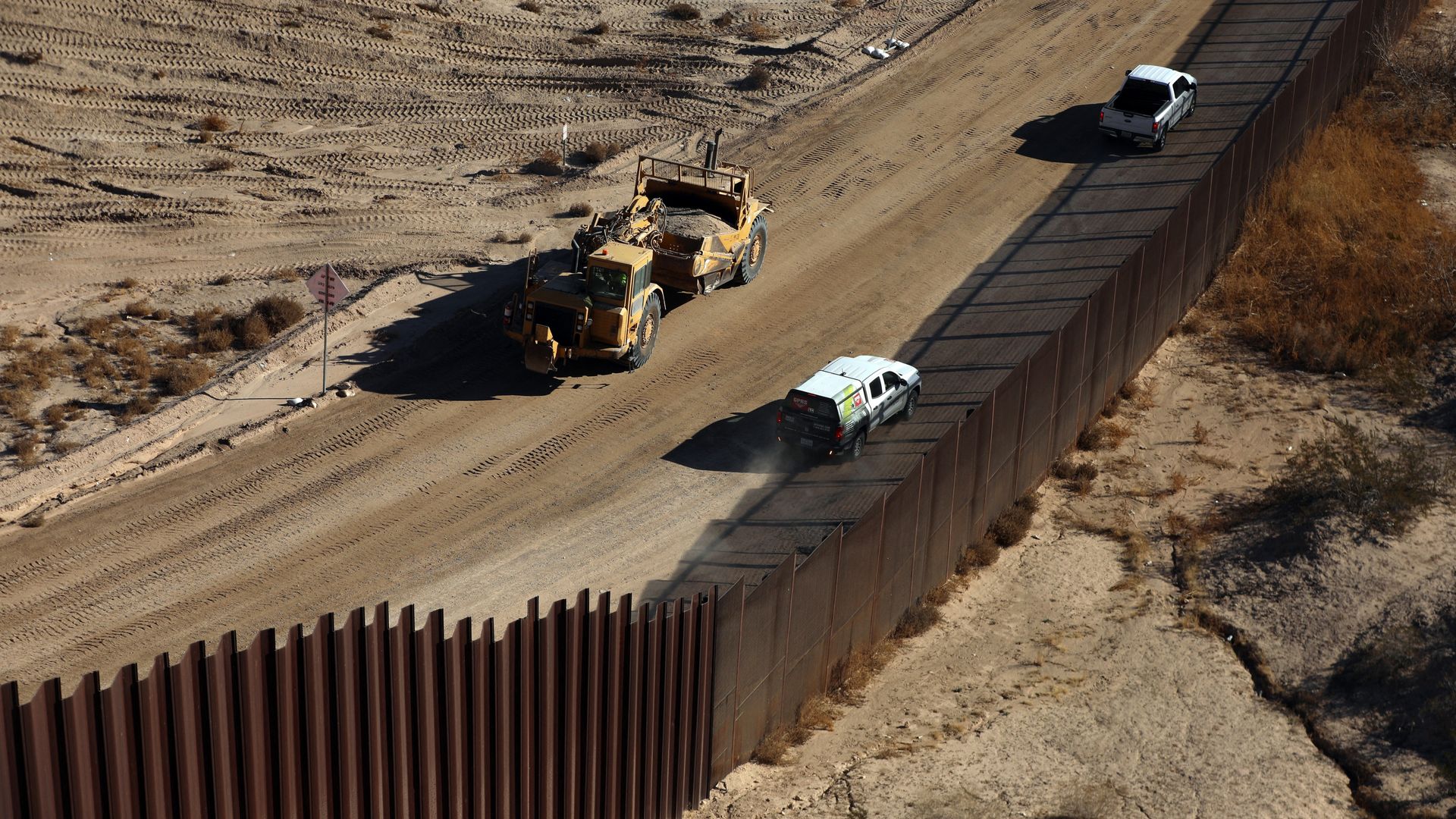 Minder migranten, meer muur: Trumps eerste jaar aan de zuidgrens