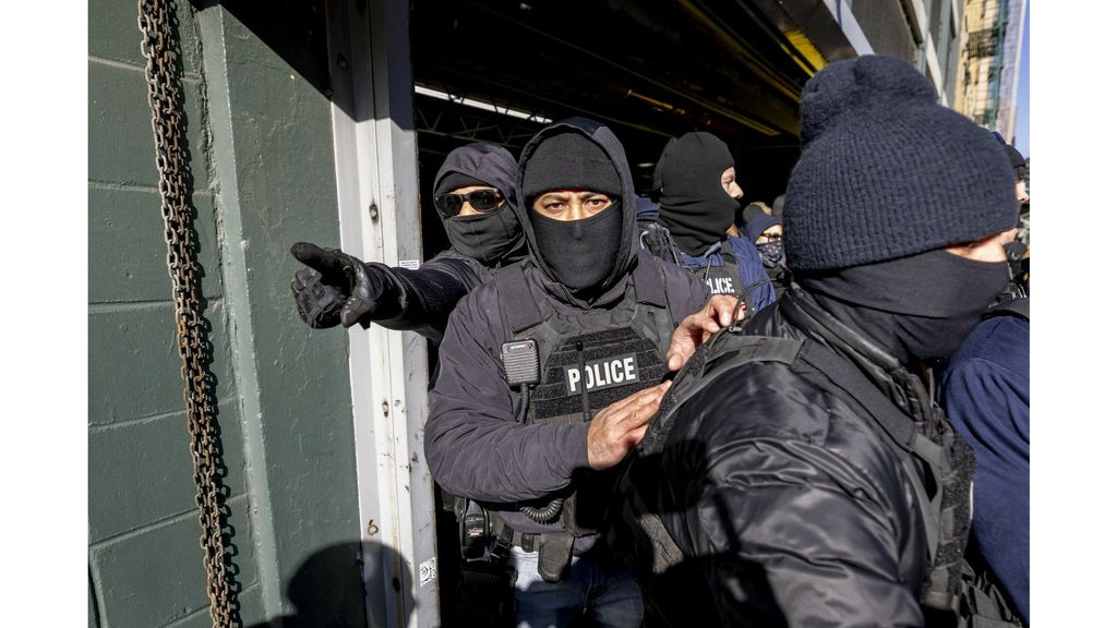 Foto: Het Amerikaanse ICE: 'Van immigratiedienst naar paramilitaire groep'