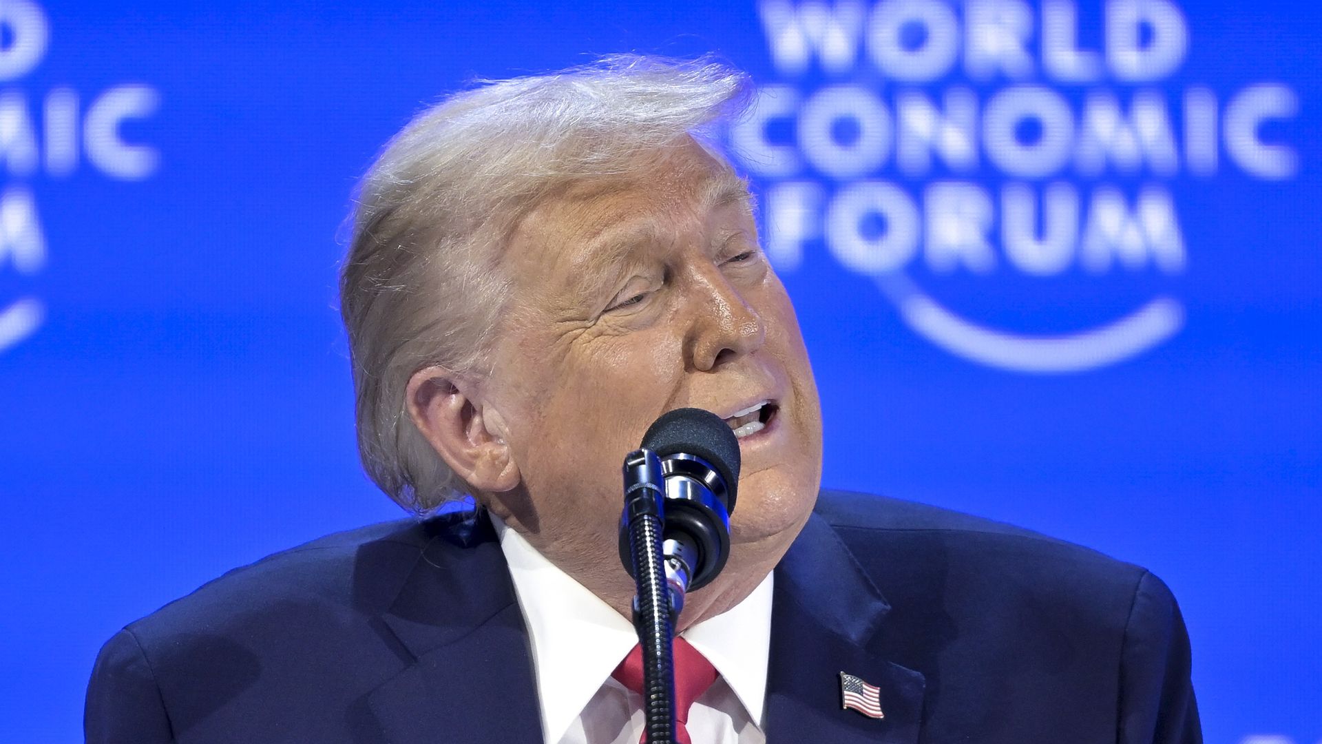 Trump wil onmiddellijk onderhandelen over Groenland, sluit gebruik geweld uit