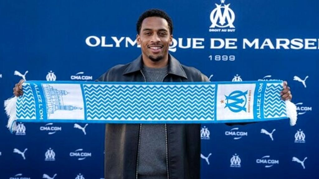 Op weg naar Marseille ontkent Timber fysieke confrontatie met Van Persie