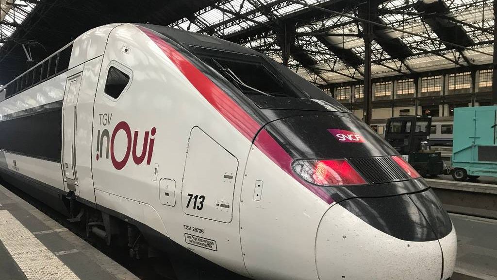 Foto: Kritiek op Frans spoorbedrijf om kindvrije treinklasse in TGV