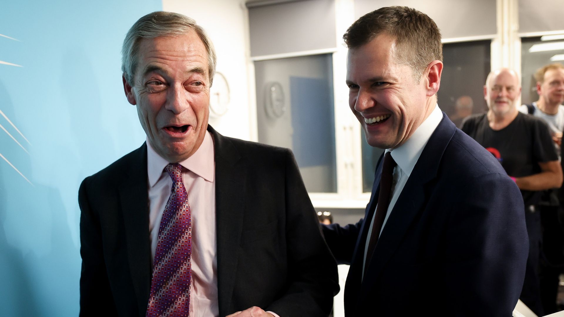 Reform UK is magneet voor ontevreden Tories, maar voor Farage is dat ook riskant