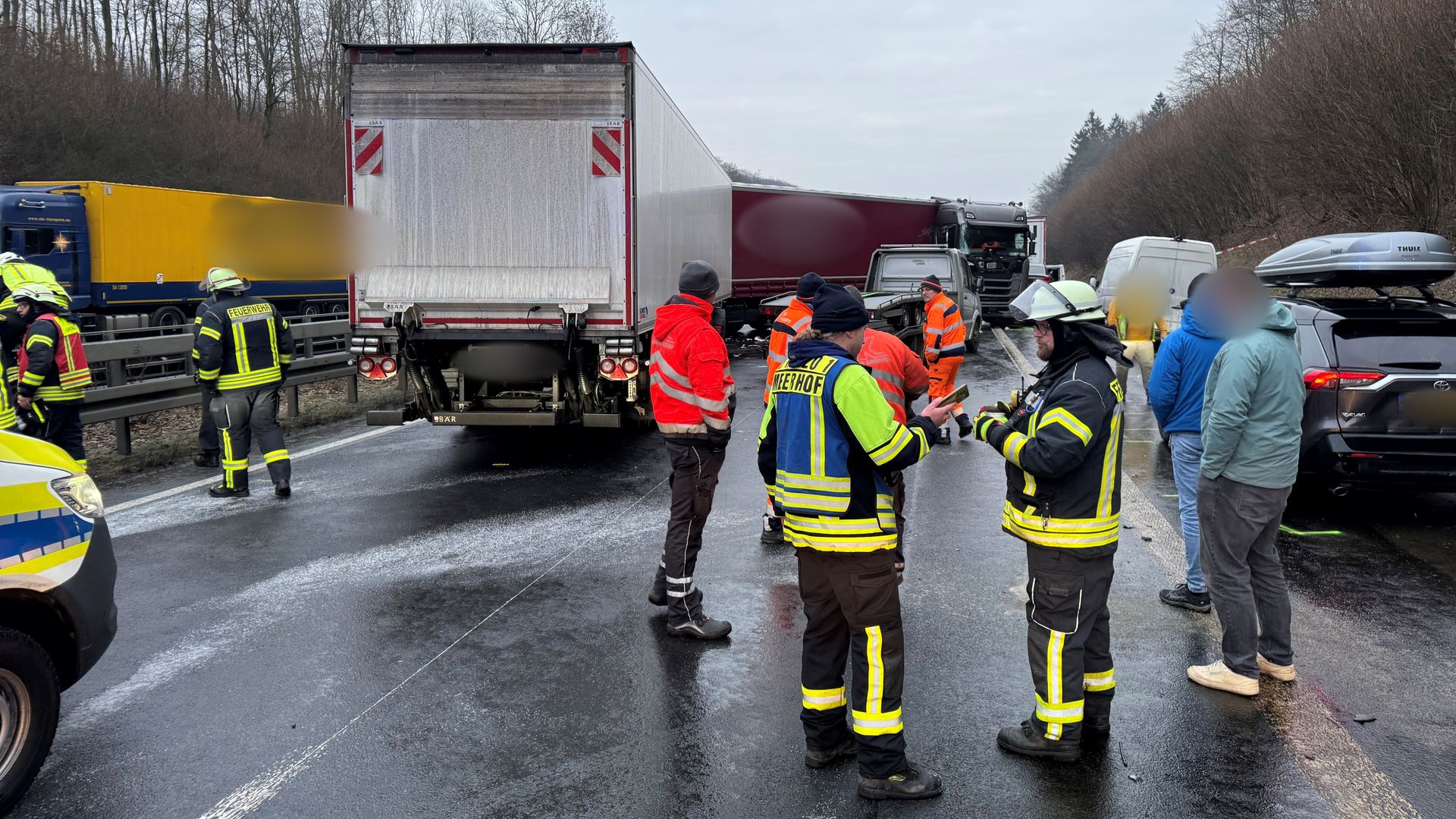 Doden en chaos door gladheid op de weg in Duitsland