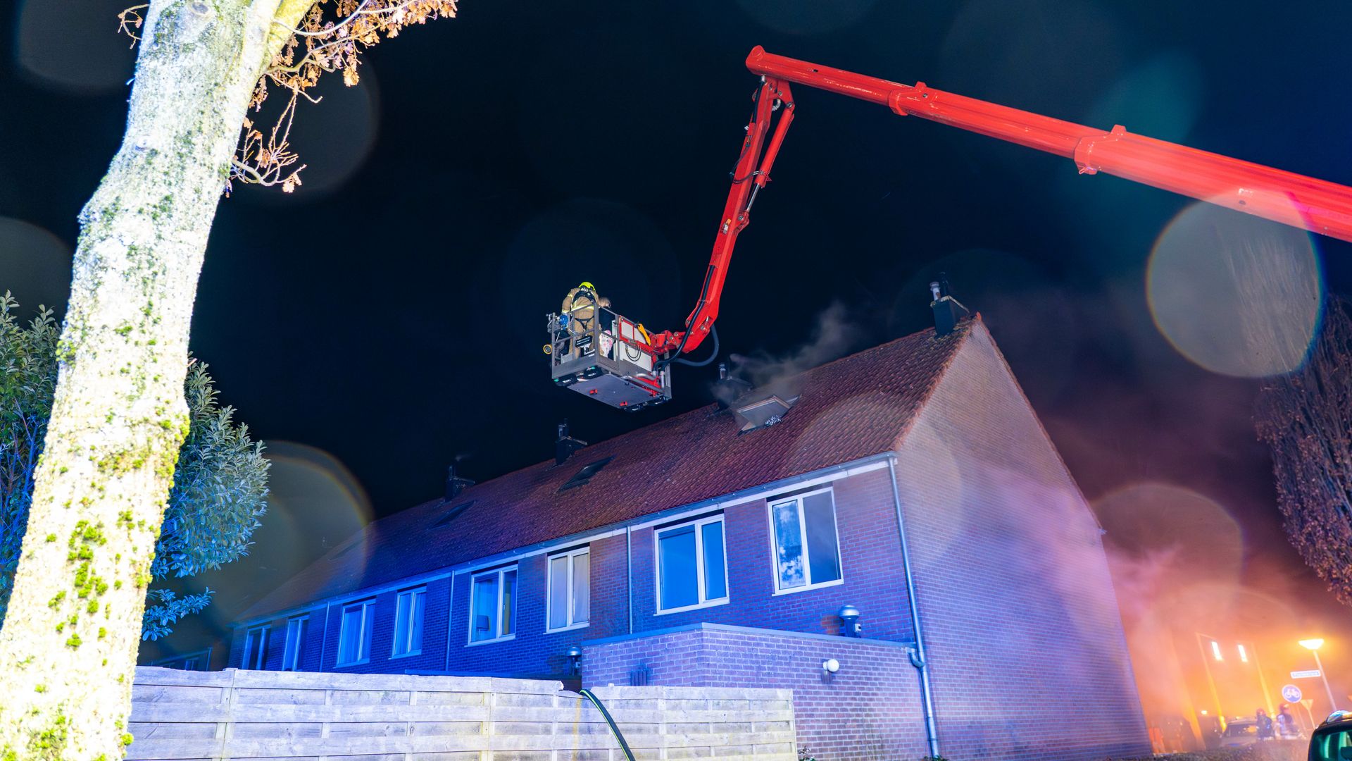 Bewoner uit brandende woning gered in Zeewolde