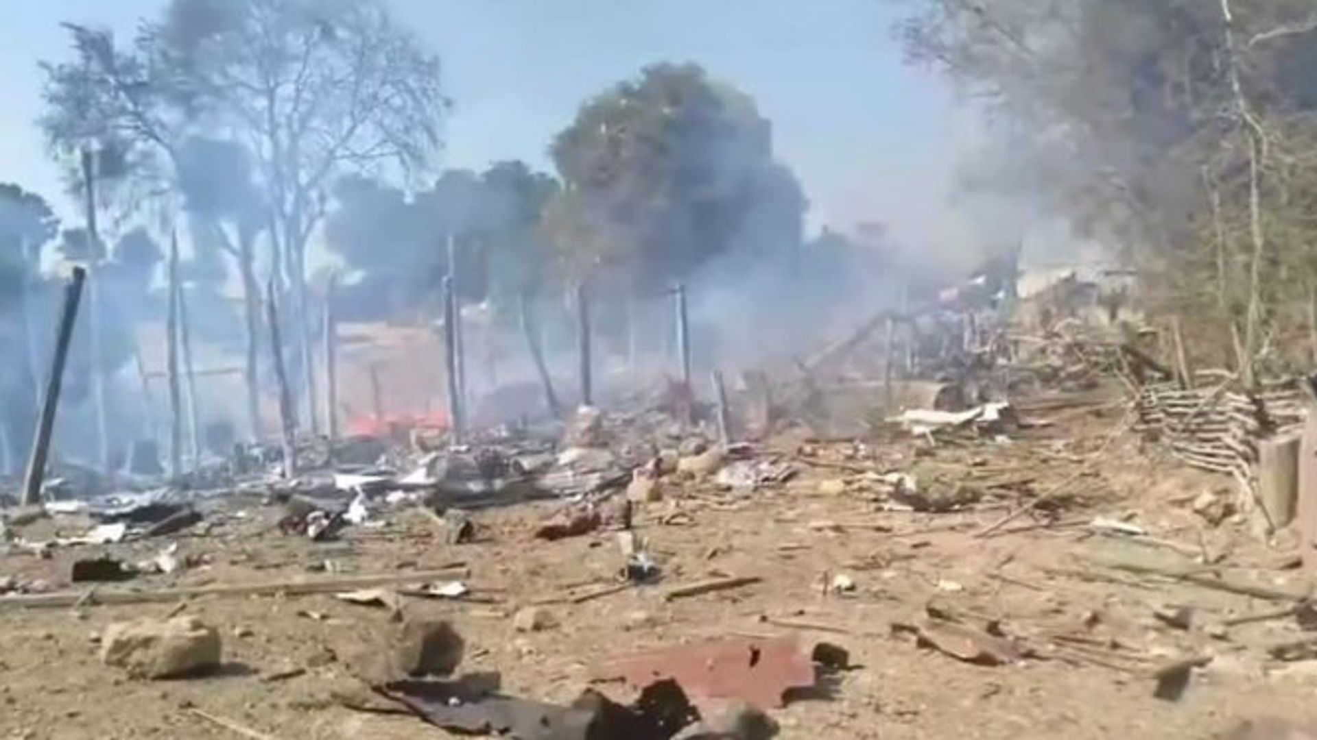 Minstens 22 doden bij een luchtaanval op begrafenis in Myanmar