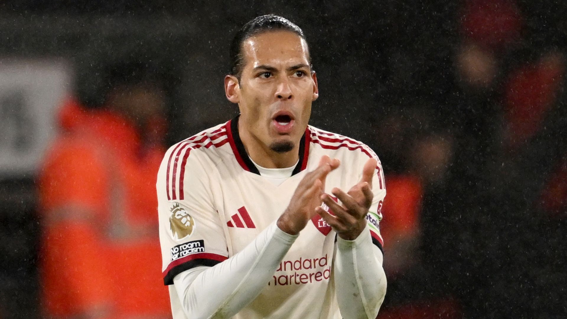 Liverpool verliest na comeback in slotseconden van laagvlieger Bournemouth