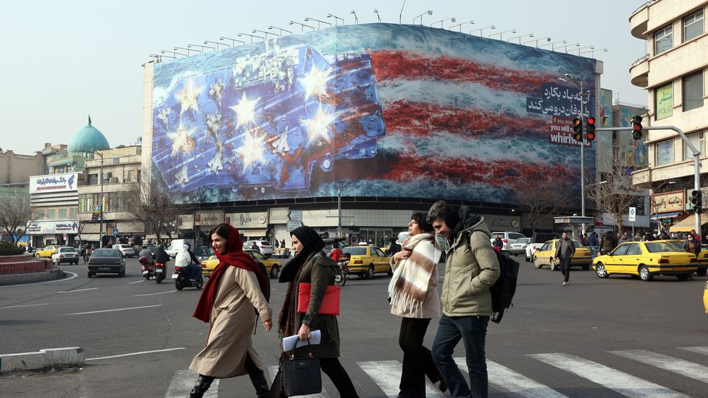 Foto: Militaire opbouw VS met straaljagers en schepen zet regio-Iran op scherp