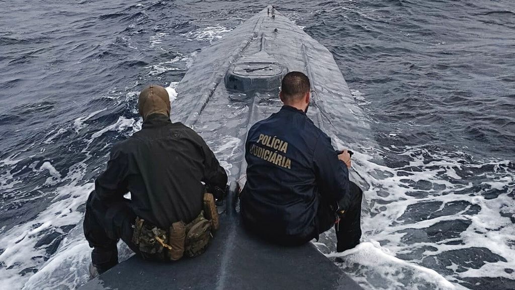 Foto: Portugal onderschept drugsduikboot met recordhoeveelheid coke