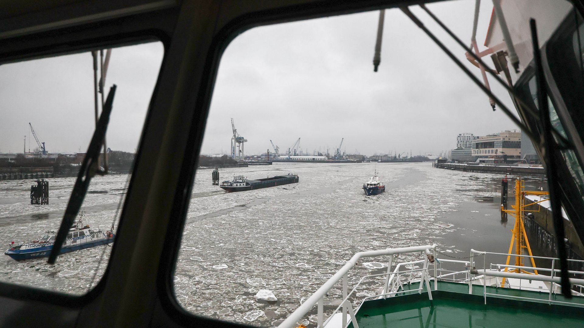 NAVO-schepen Noordzeelanden moeten kabels en leidingen beter beschermen