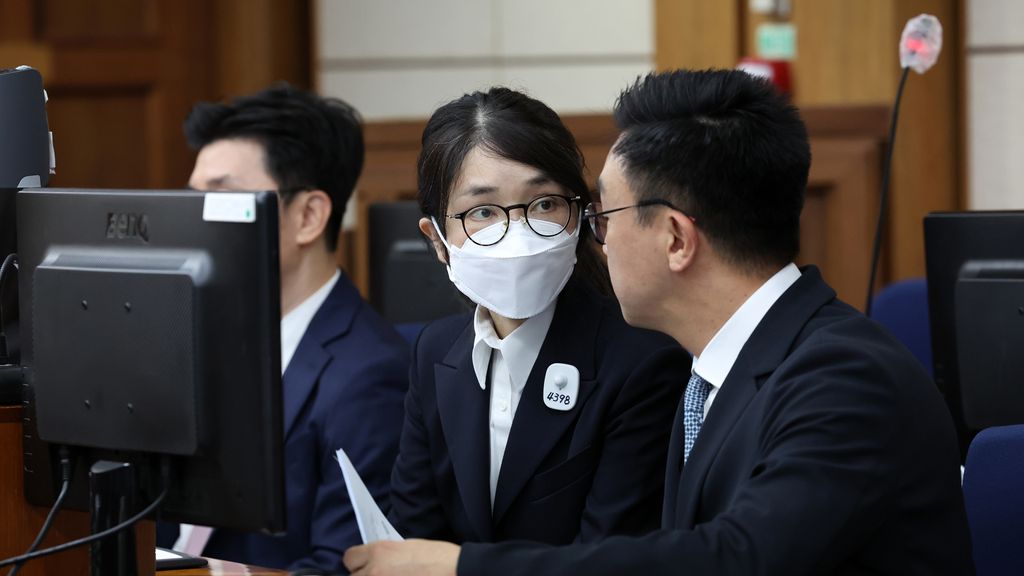 Foto: Vrouw van afgezette Zuid-Koreaanse president veroordeeld tot 20 maanden cel